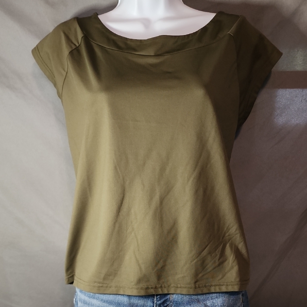 Hillard & Hanson Green Fitted Muscle Tee In Large